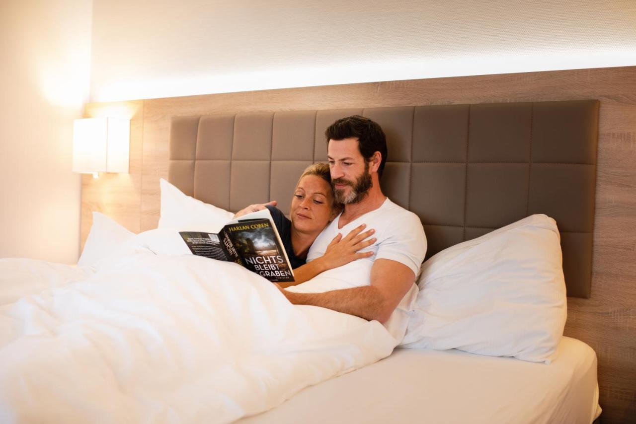 Hotel Frisia Leer Bagian luar foto