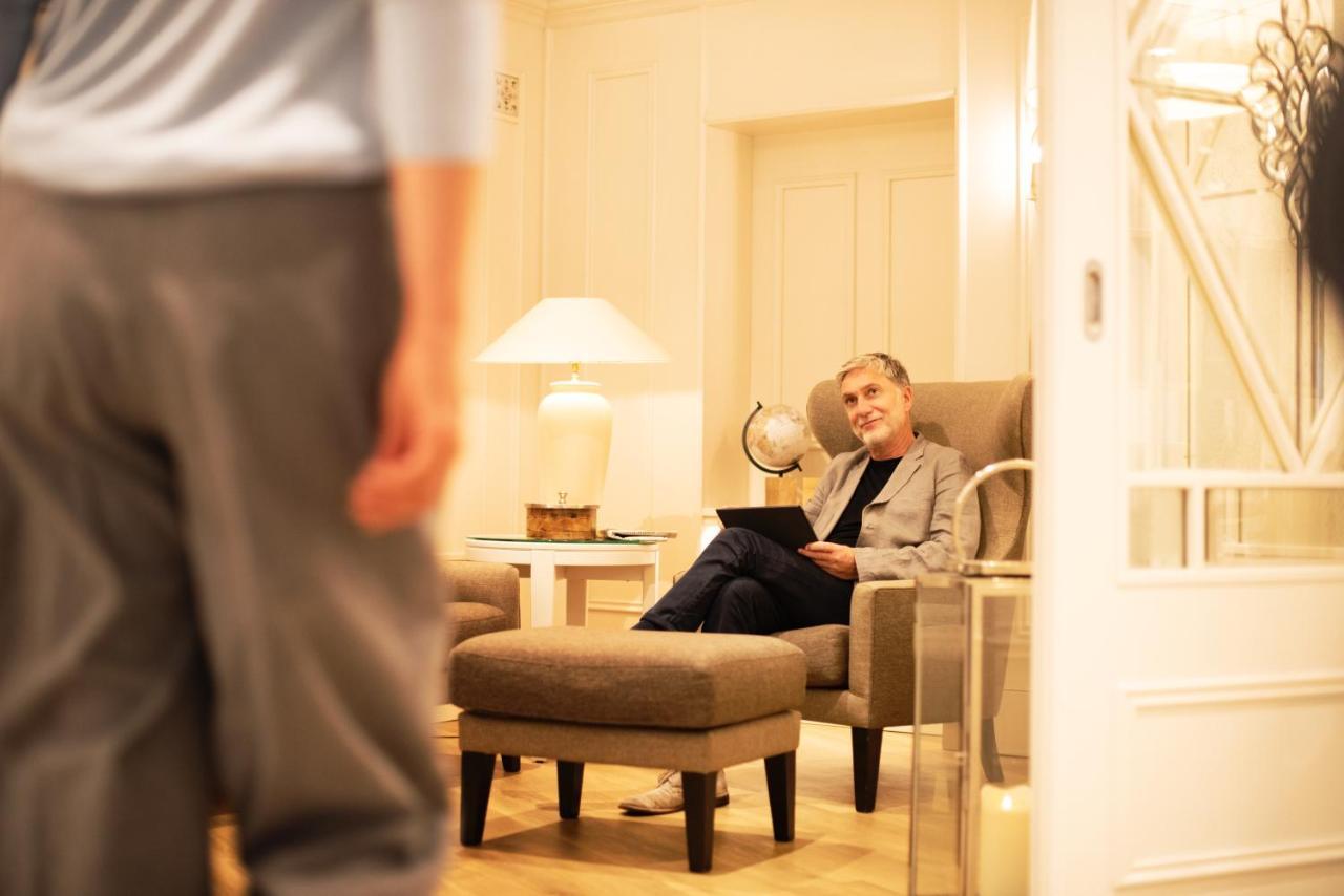 Hotel Frisia Leer Bagian luar foto