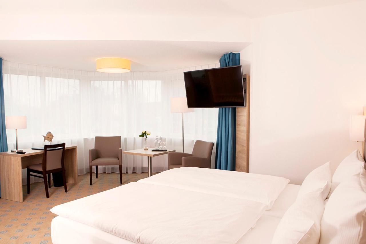 Hotel Frisia Leer Bagian luar foto