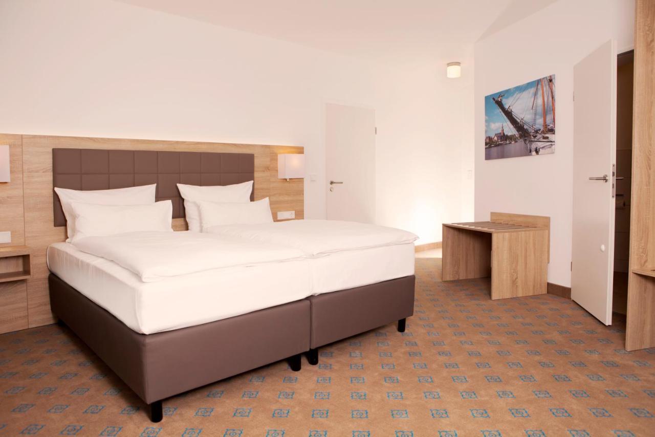 Hotel Frisia Leer Bagian luar foto