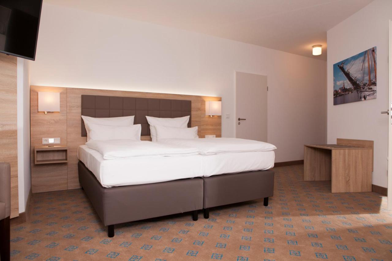 Hotel Frisia Leer Bagian luar foto