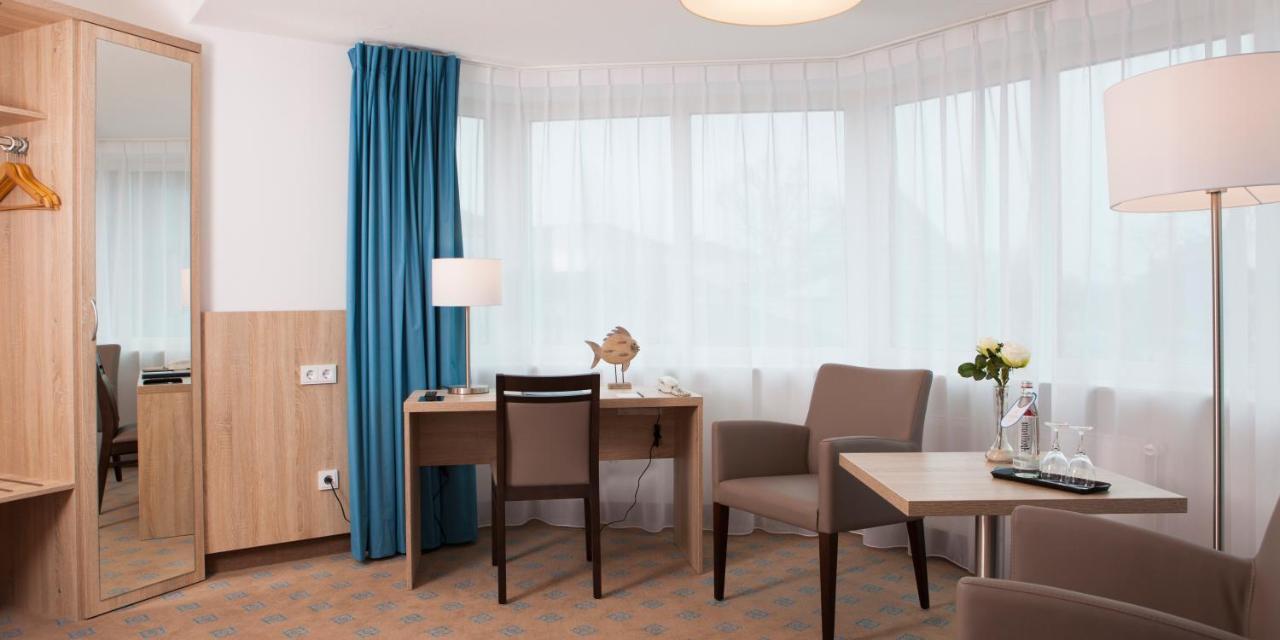 Hotel Frisia Leer Bagian luar foto