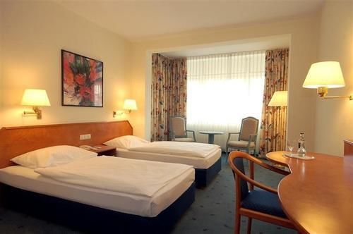 Hotel Frisia Leer Bagian luar foto